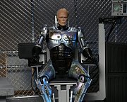 RoboCop Actionfigur Ultimate Battle Damaged RoboCop with Chair 18 cm