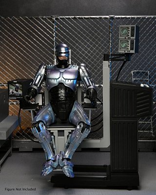 RoboCop Actionfigur Ultimate Battle Damaged RoboCop with Chair 18 cm